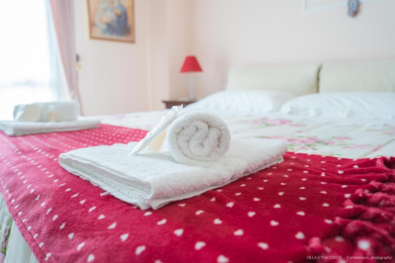 Casa Vacanze Etna Cocus ซานตา เวเนรินา ภายนอก รูปภาพ