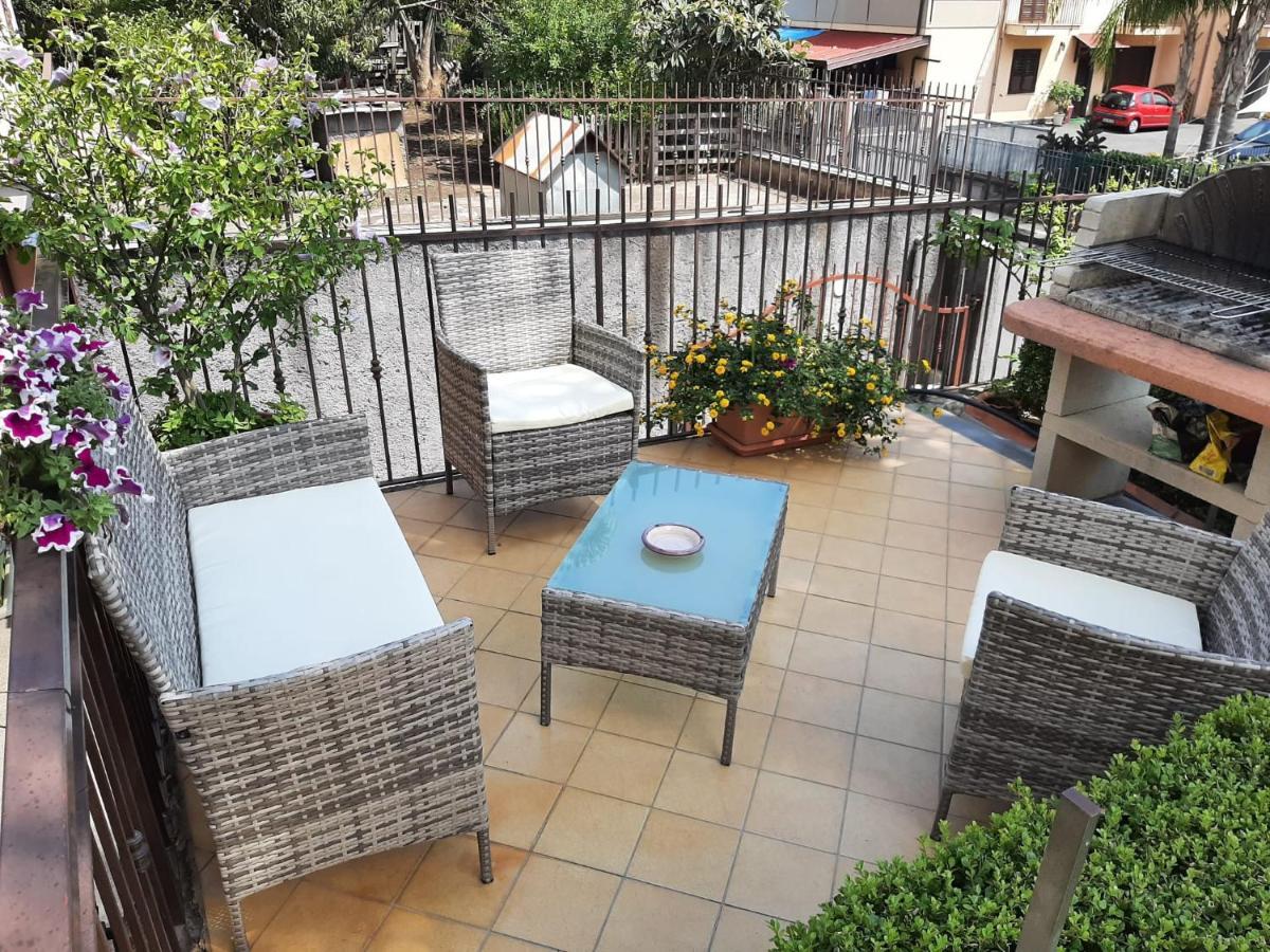 Casa Vacanze Etna Cocus ซานตา เวเนรินา ภายนอก รูปภาพ