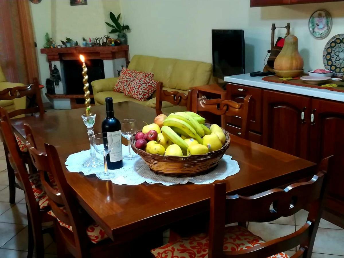 Casa Vacanze Etna Cocus ซานตา เวเนรินา ภายนอก รูปภาพ