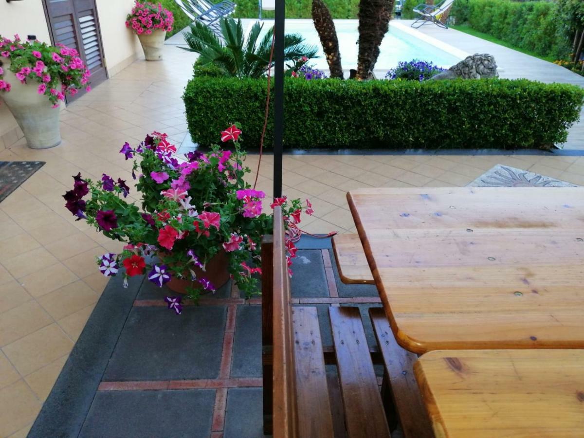 Casa Vacanze Etna Cocus ซานตา เวเนรินา ภายนอก รูปภาพ