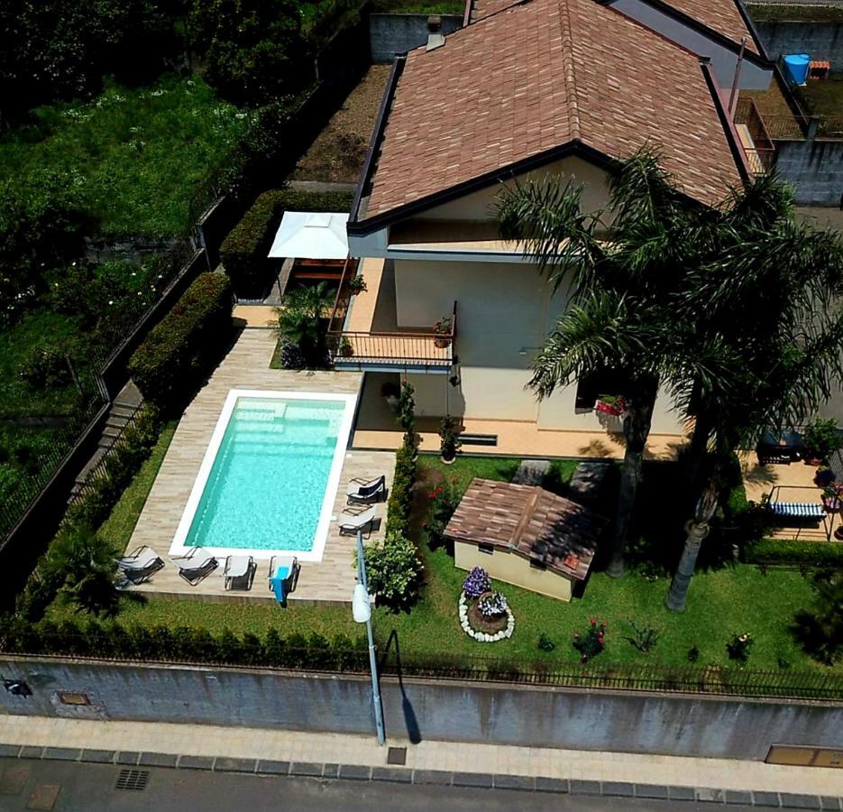 Casa Vacanze Etna Cocus ซานตา เวเนรินา ภายนอก รูปภาพ